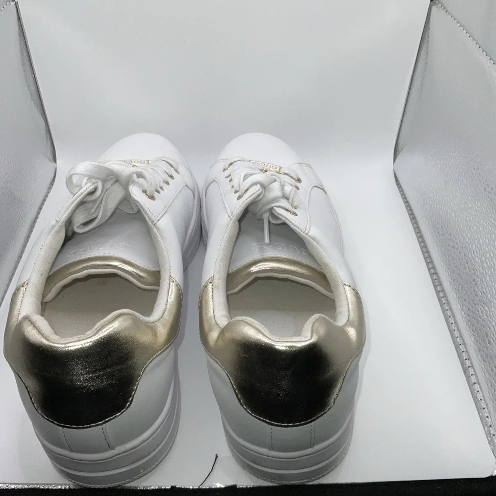 Guess Colton Charms Woman‎ Sneakers White And Gold Size 9 1/2 M